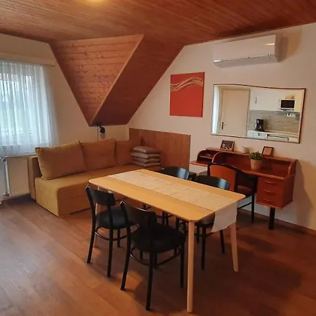 Apartament Forrest *